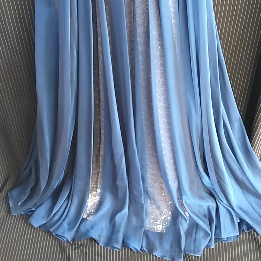 La Femme Fashion Gown - Picture 6 of 13